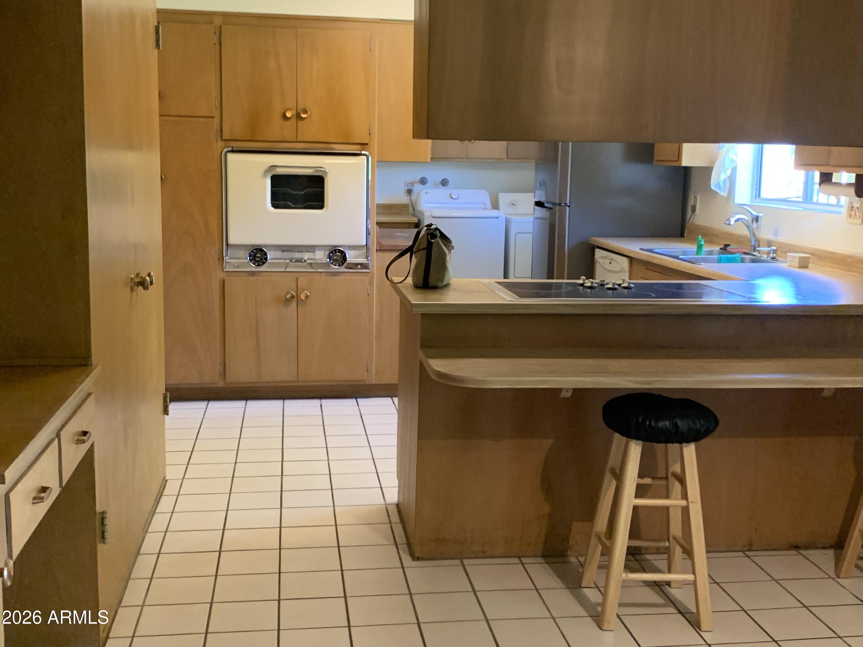 342 W DIANA Avenue