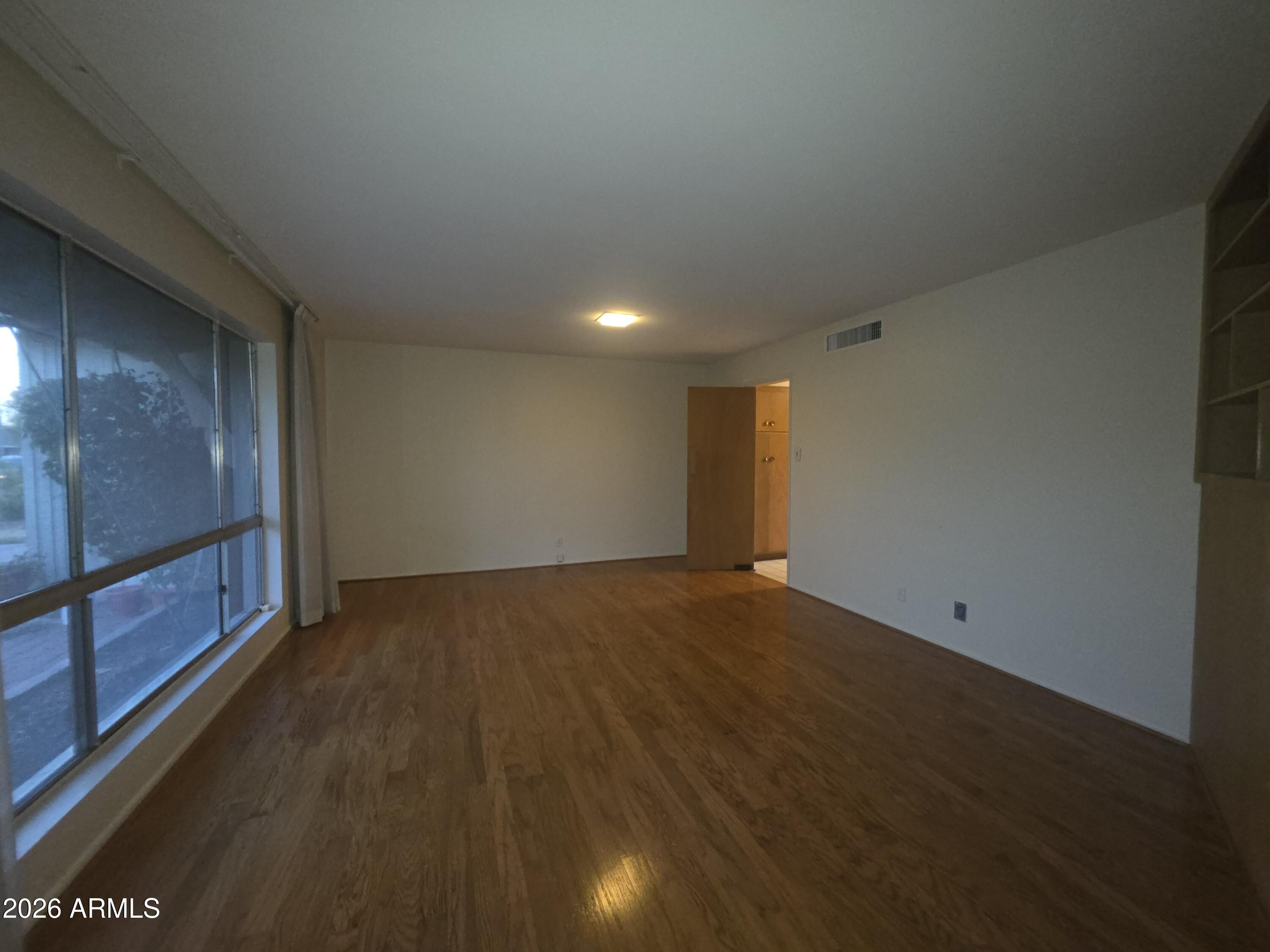342 W DIANA Avenue