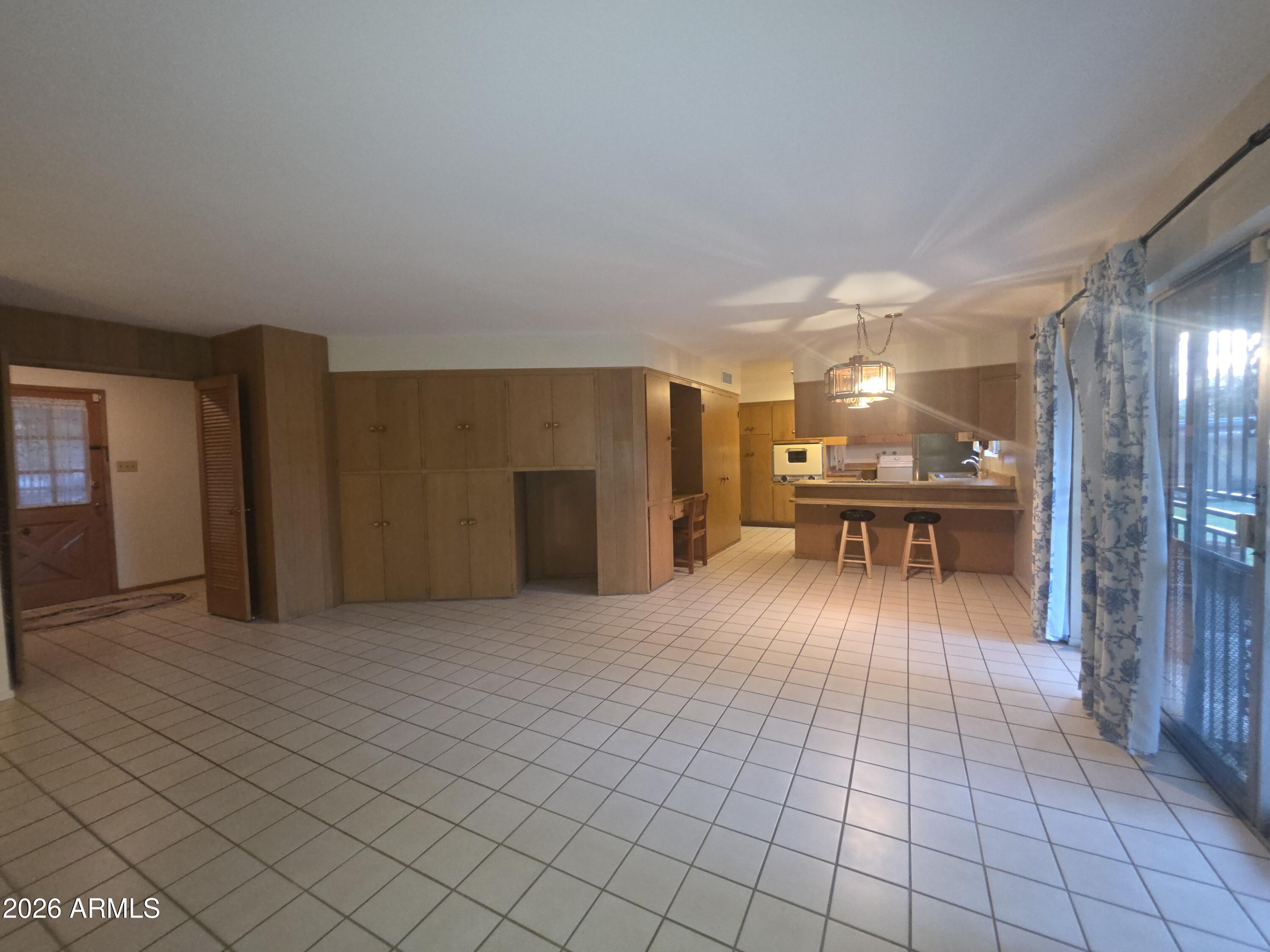 342 W DIANA Avenue