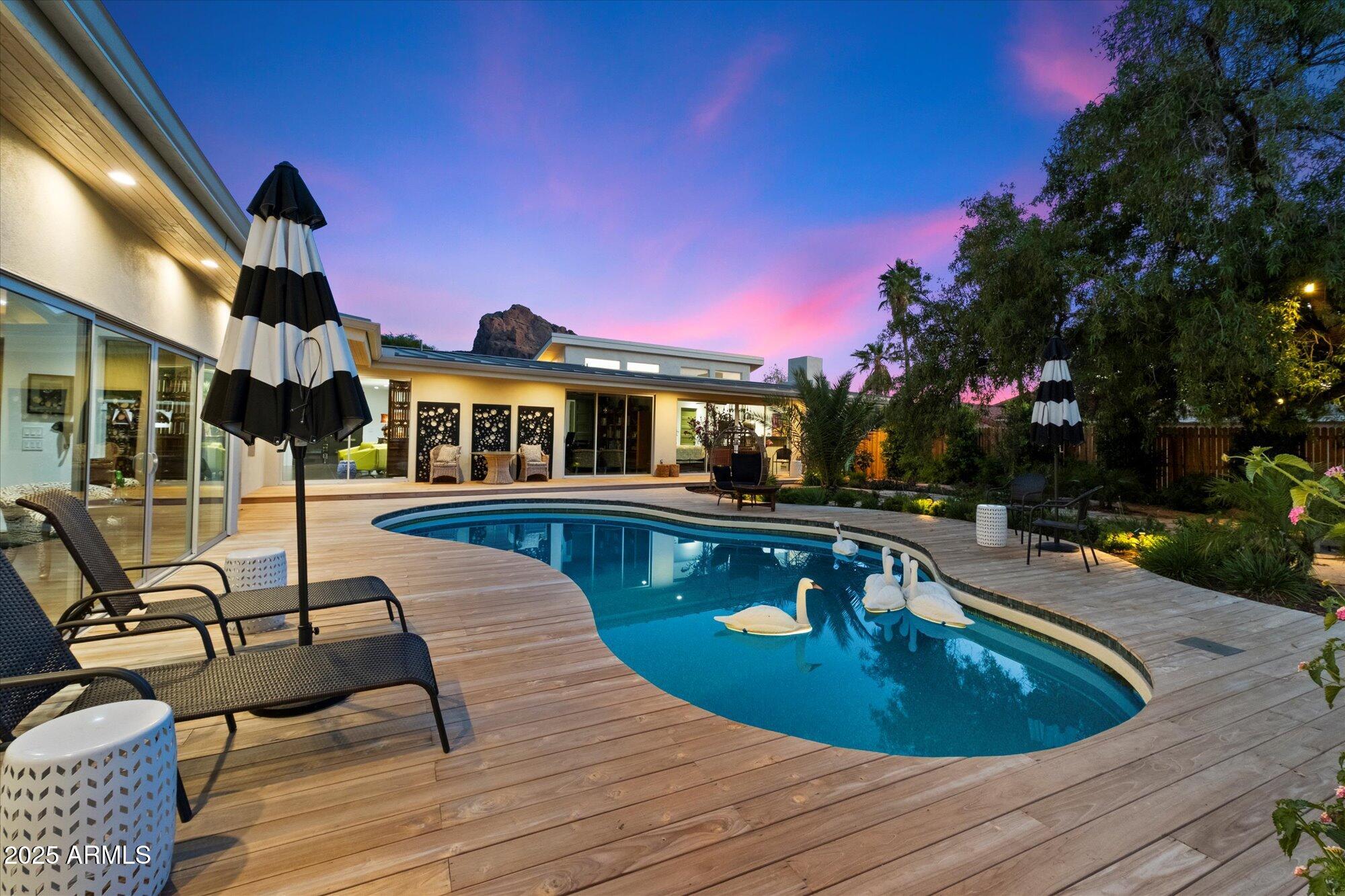 6417 N 52nd Place