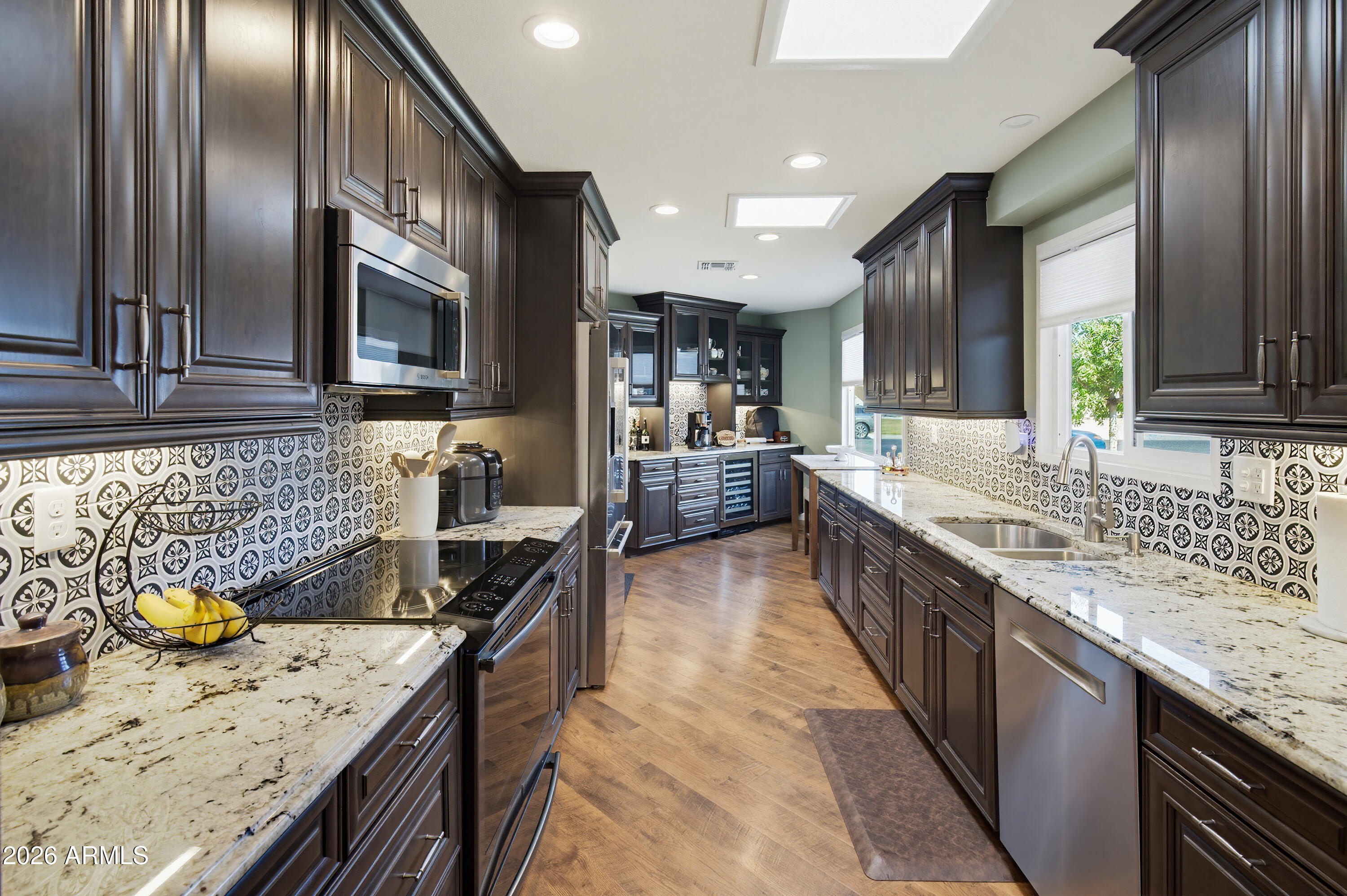 10305 W HUTTON Drive