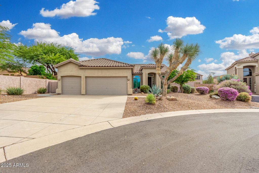 Photo of 2847 N Rowen Circle, Mesa, AZ 85207 (MLS # 6932343)