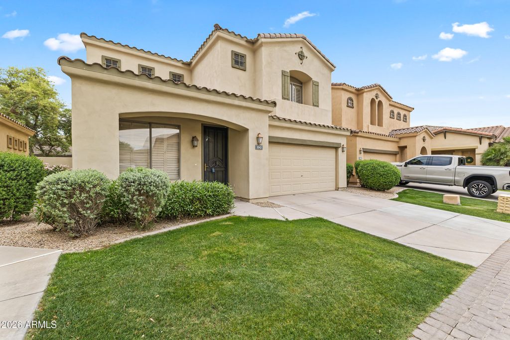 Photo of 2043 W Periwinkle Way, Chandler, AZ 85248 (MLS # 7008988)