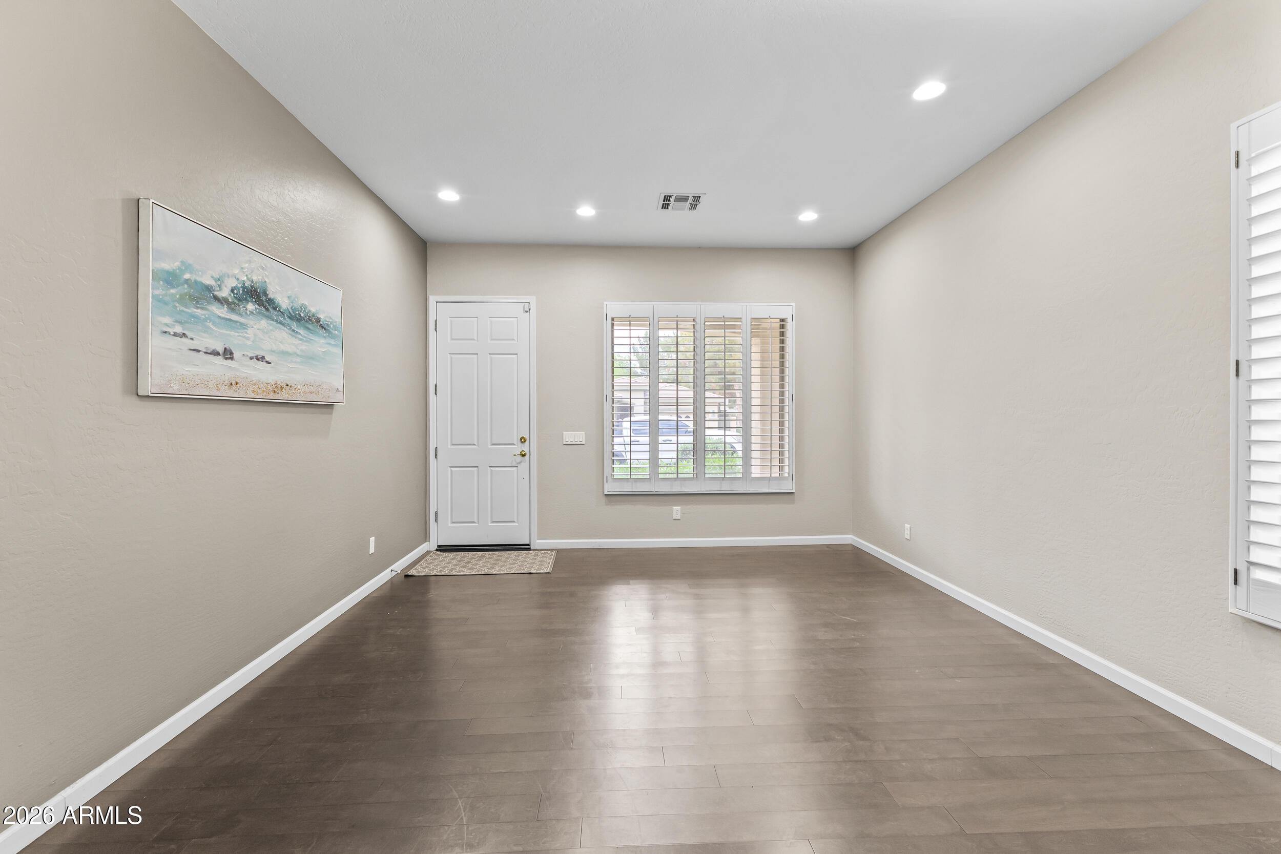 2043 W PERIWINKLE Way