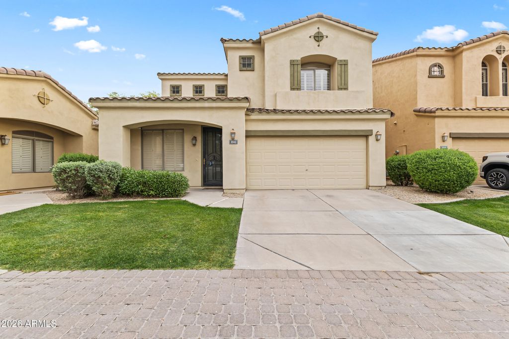 Photo of 2043 W Periwinkle Way, Chandler, AZ 85248 (MLS # 7008988)