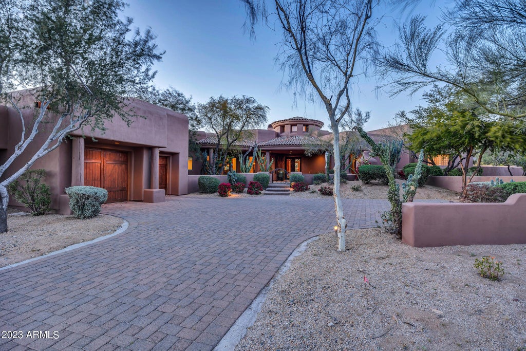 Photo of 9290 E Thompson Peak Parkway #430, Scottsdale, AZ 85255 (MLS # 7091177)