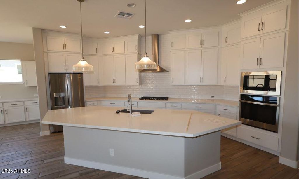 Photo of 6854 N 190th Avenue, Waddell, AZ 85355 (MLS # 6921819)
