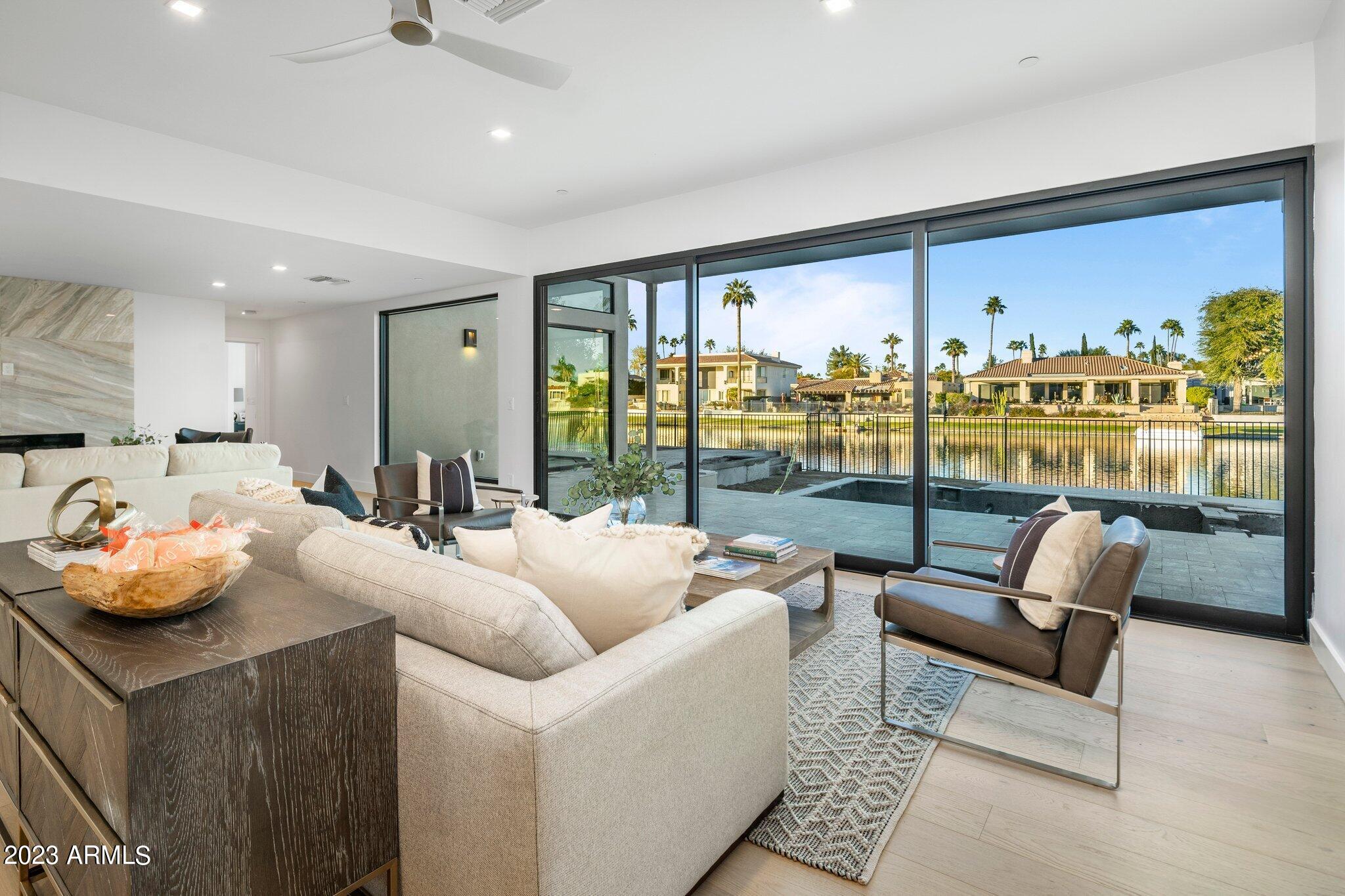 VISTA DEL LAGO - Residential