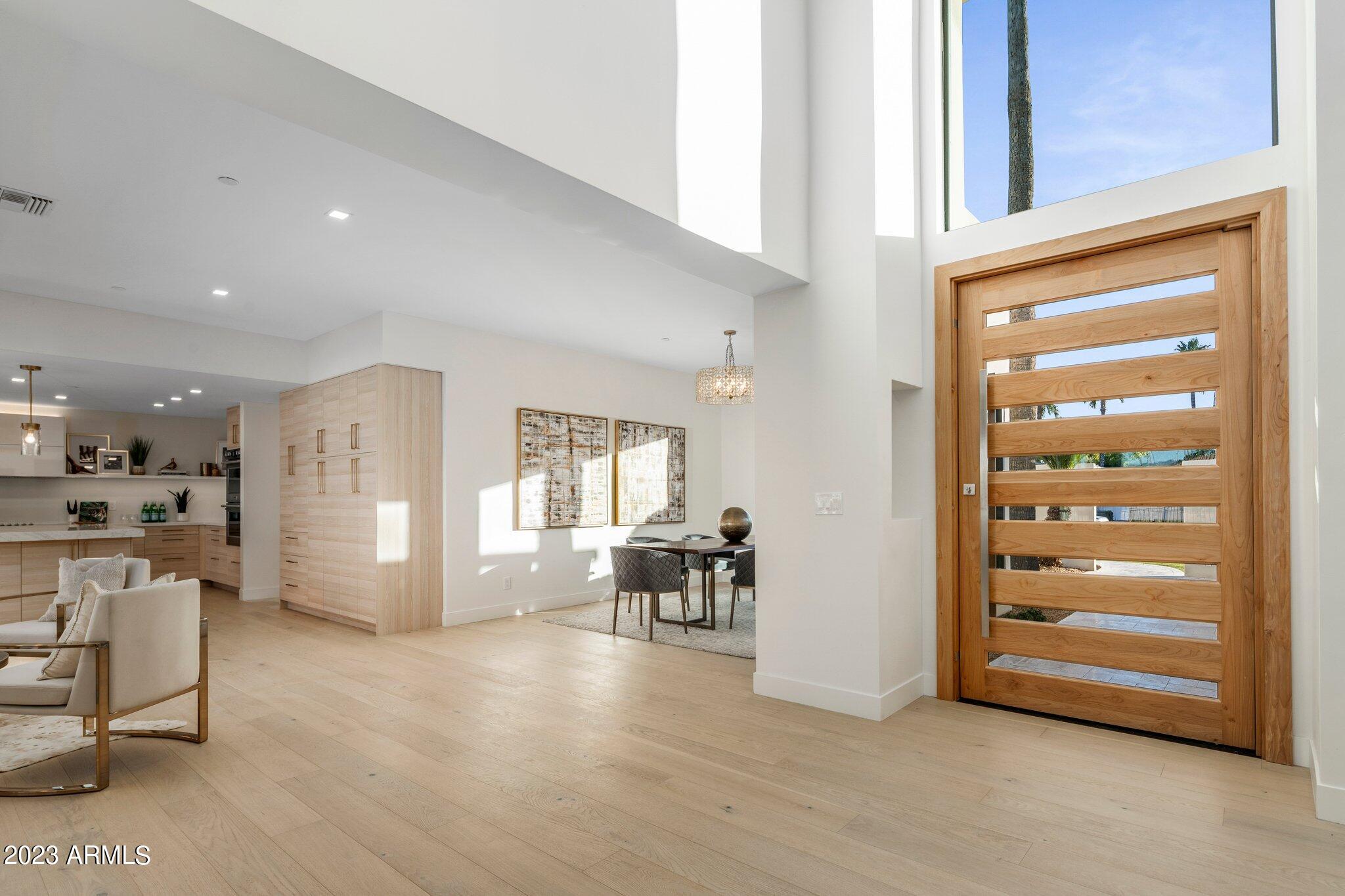 VISTA DEL LAGO - Residential