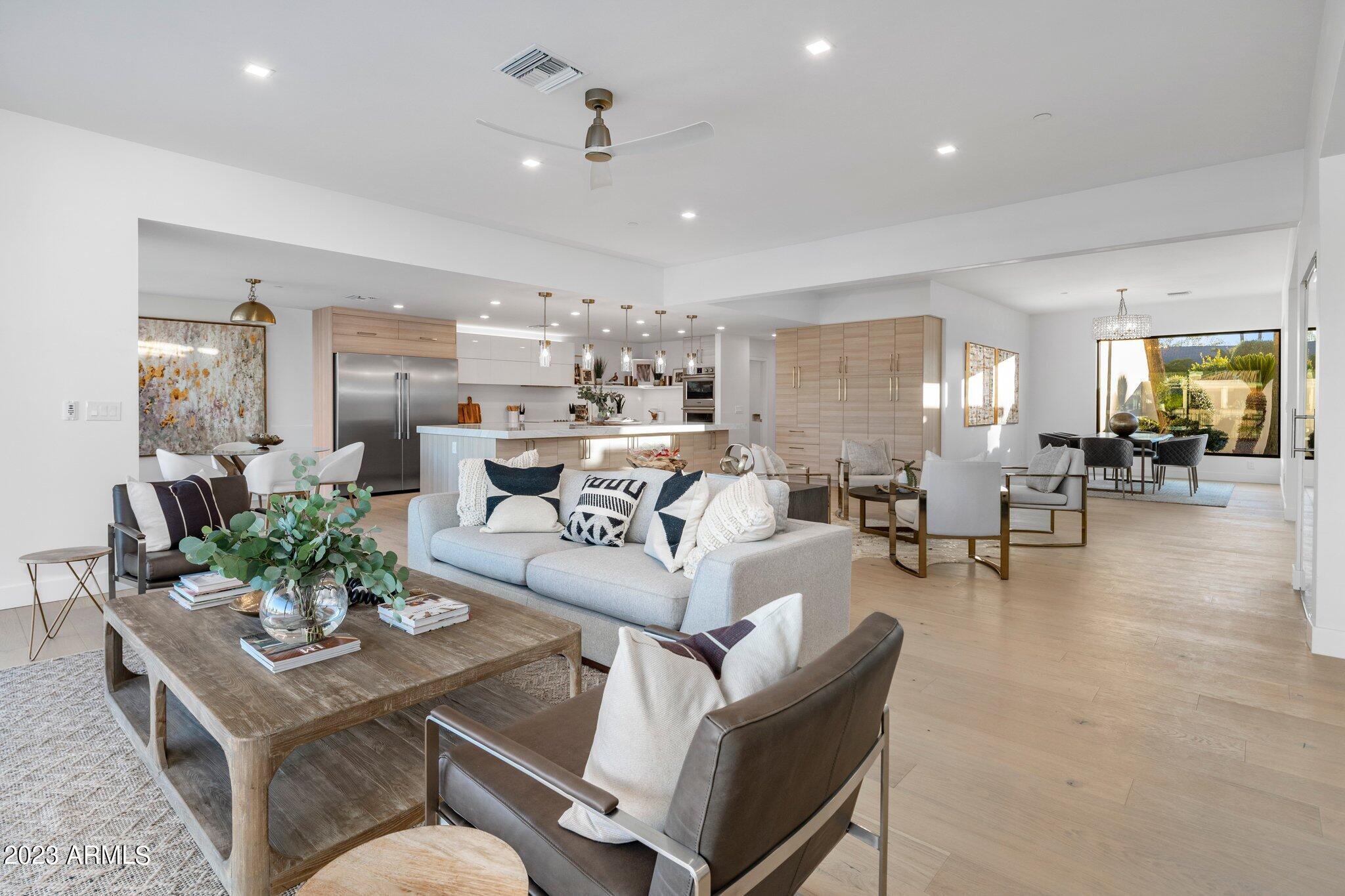 VISTA DEL LAGO - Residential