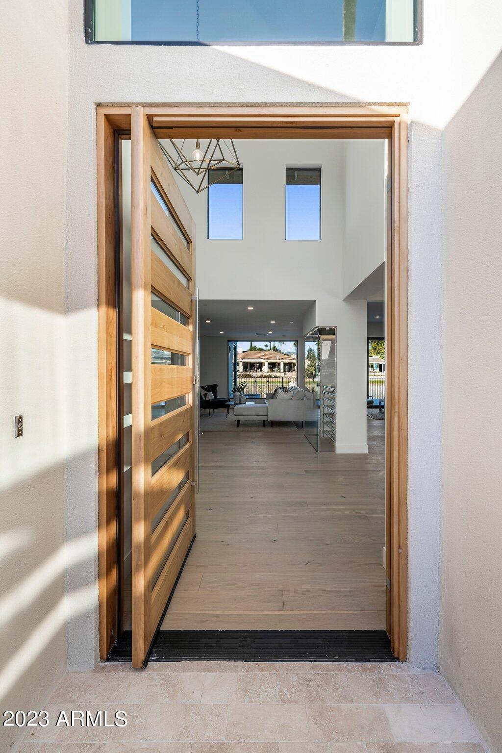 VISTA DEL LAGO - Residential