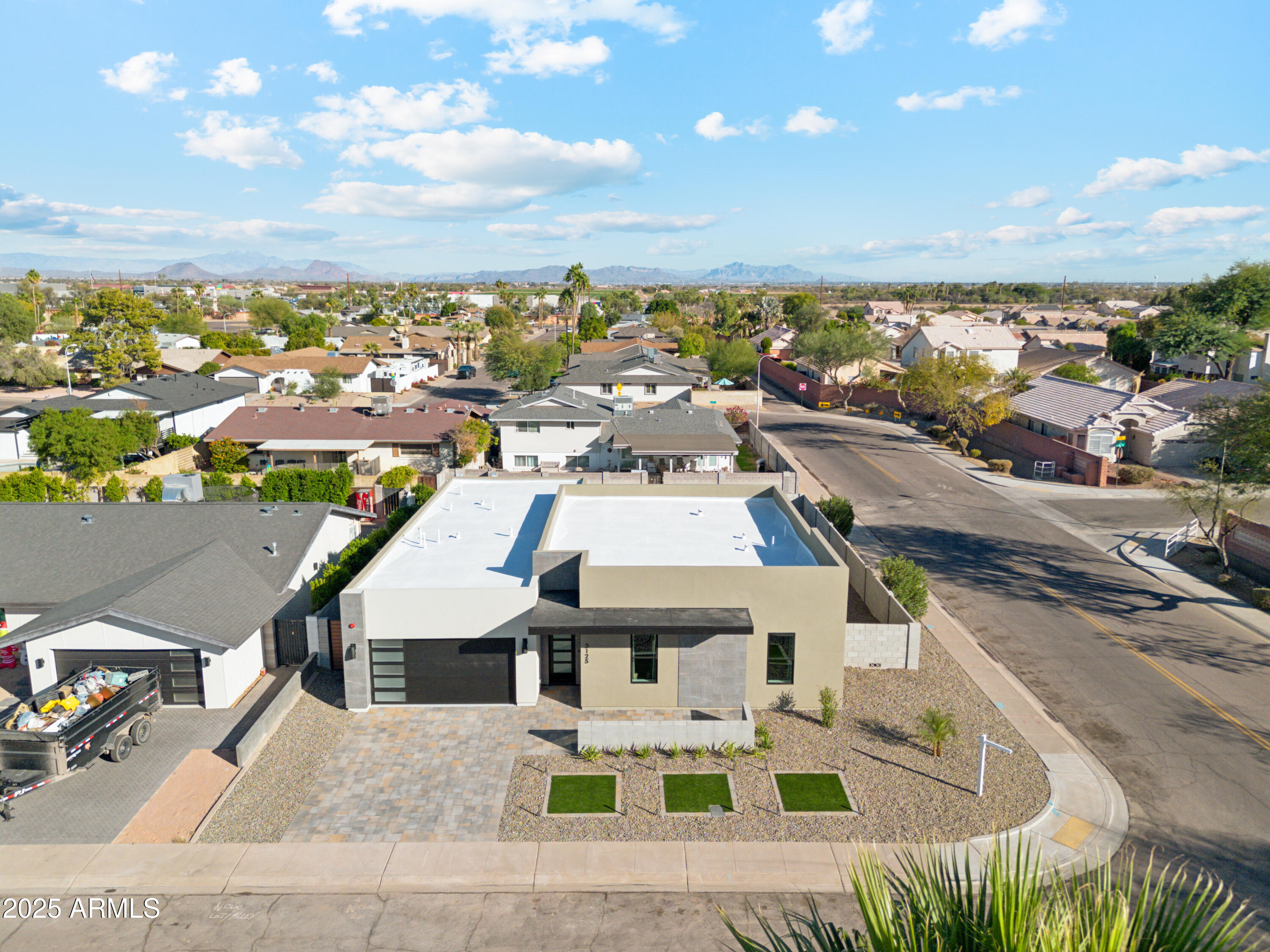 3125 N 86TH Place