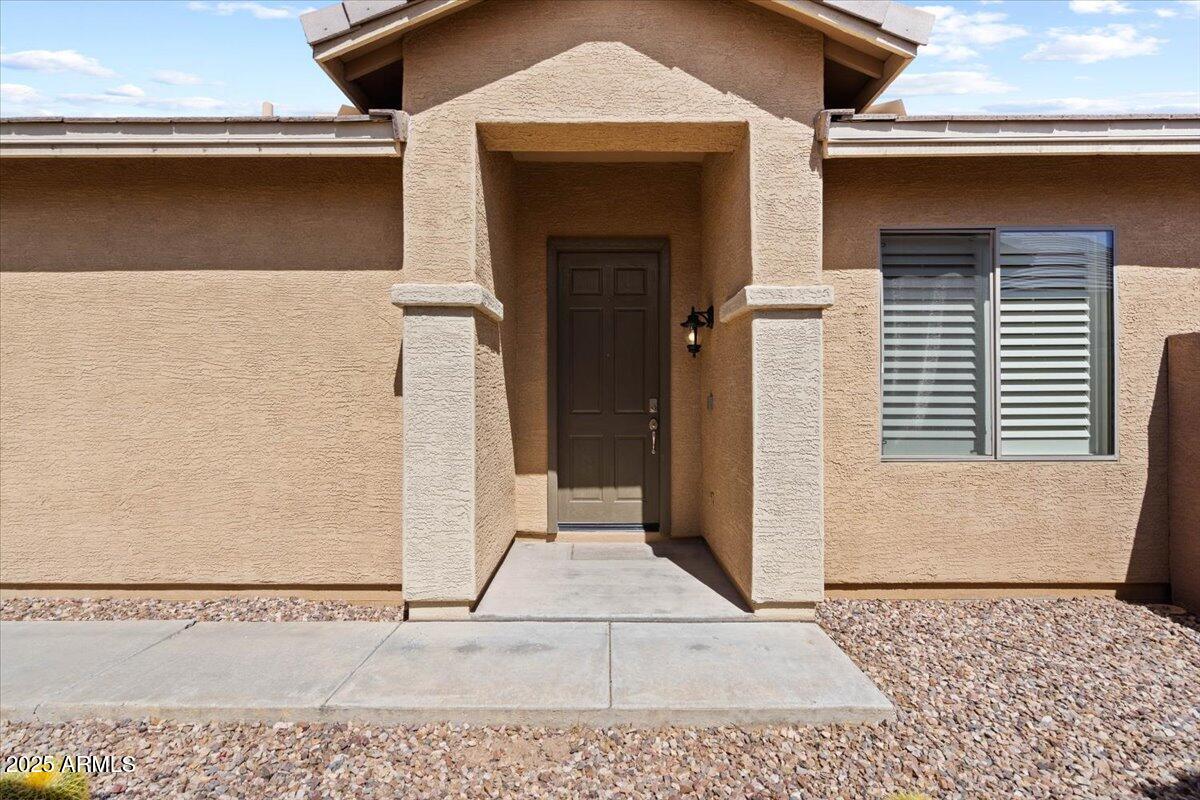 1719 W OWENS Way