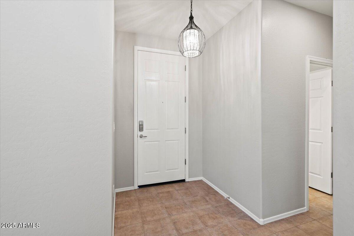1719 W OWENS Way