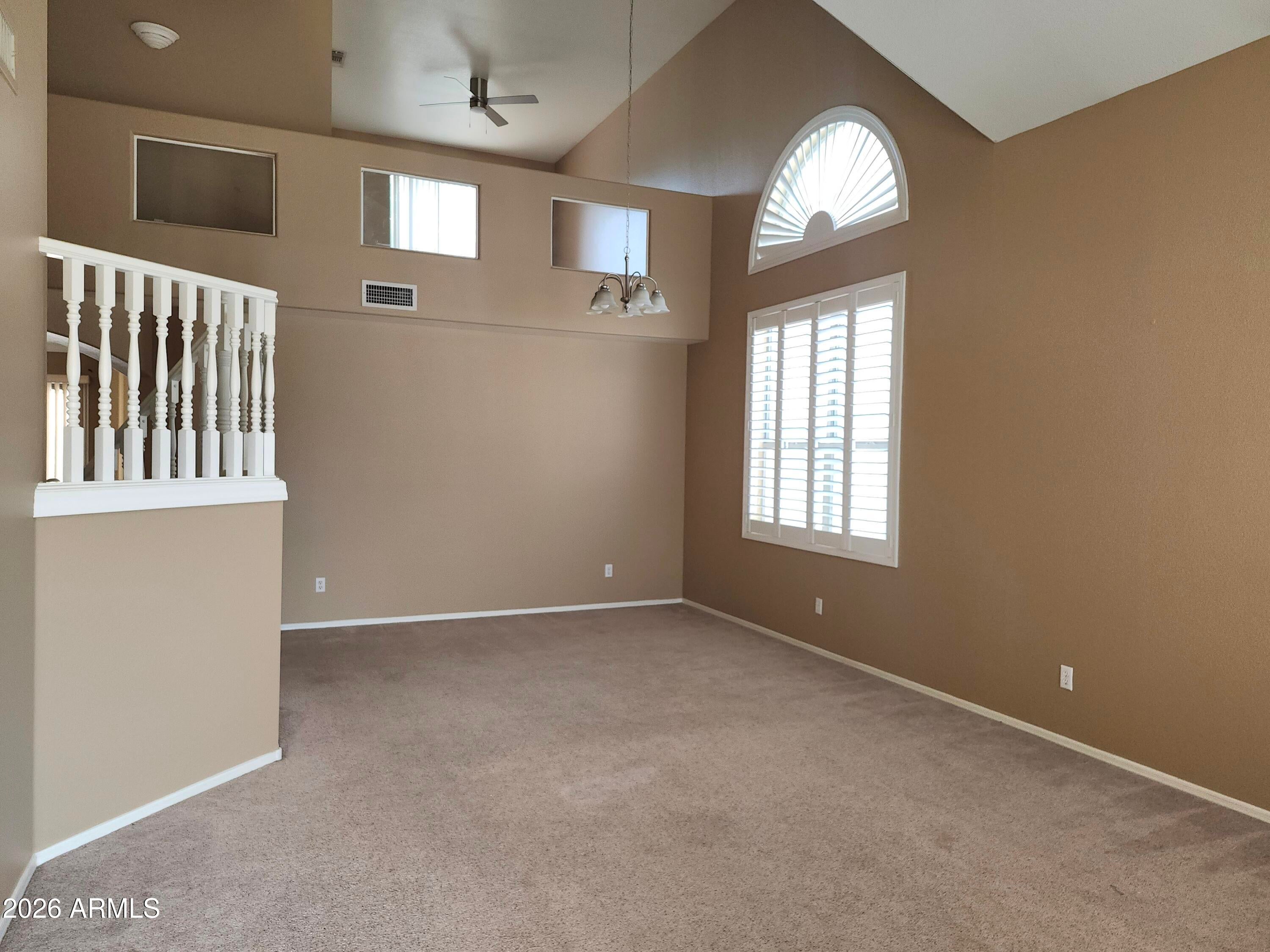 6652 W ROSE GARDEN Lane