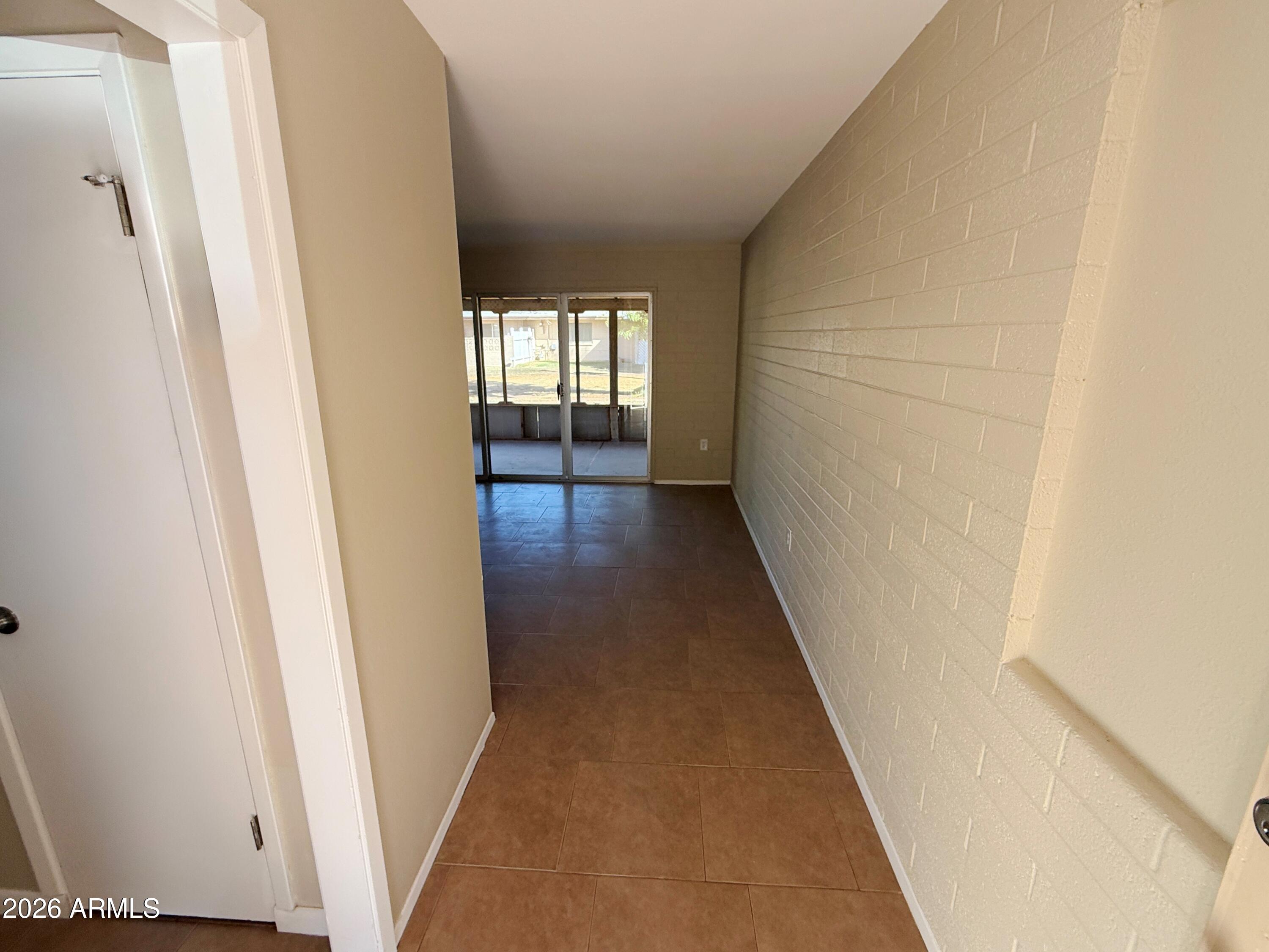 10012 W LAKEVIEW Circle