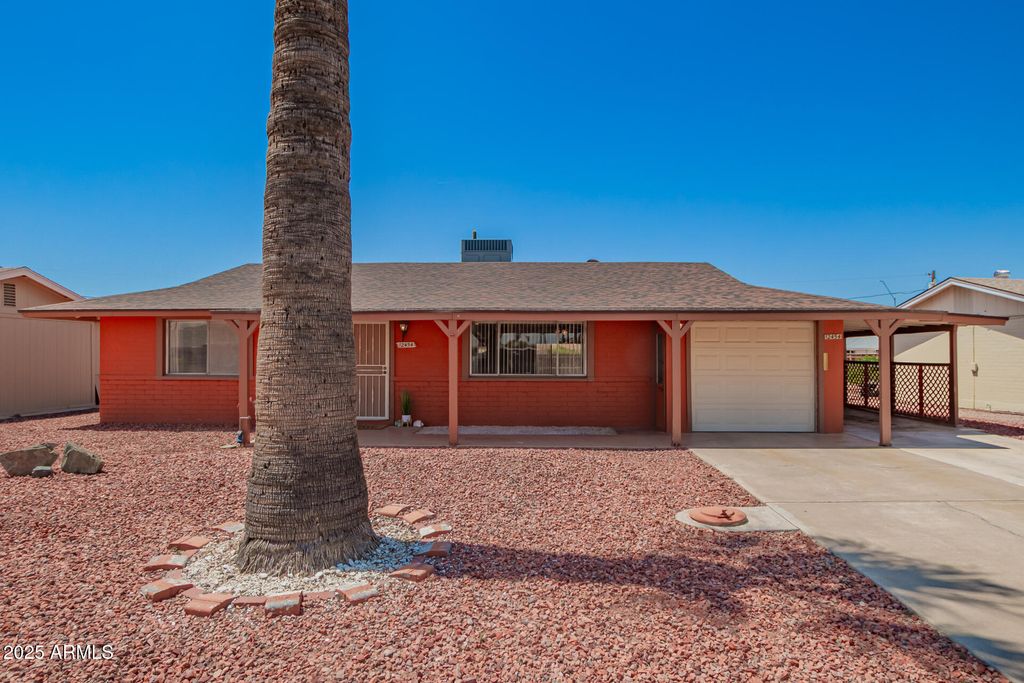 Photo of 12454 N Cherry Hills Drive E, Sun City, AZ 85351 (MLS # 6891783)