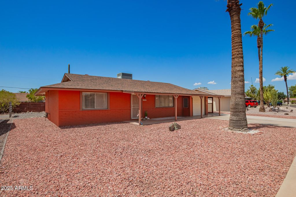 Photo of 12454 N Cherry Hills Drive E, Sun City, AZ 85351 (MLS # 6891783)