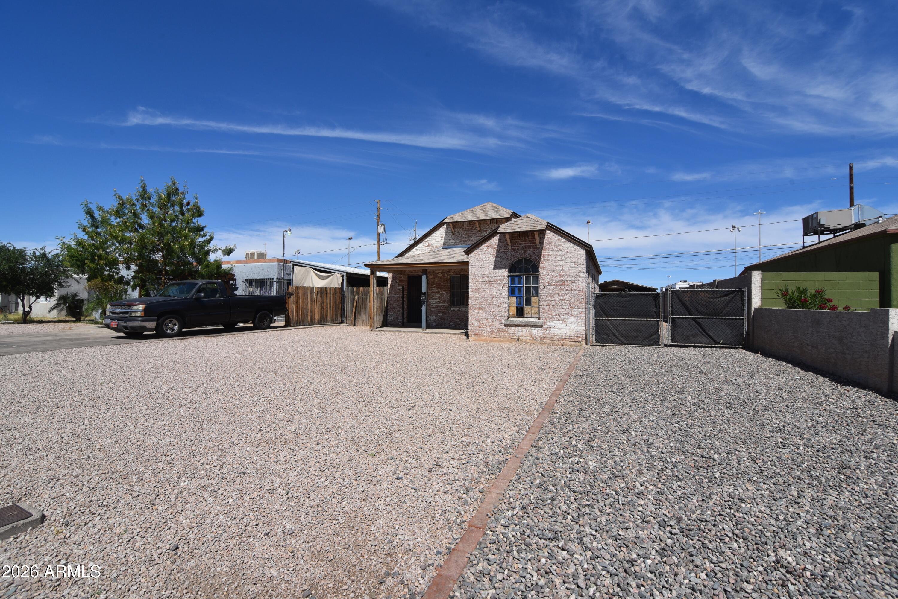 1912 W MONTE VISTA Road