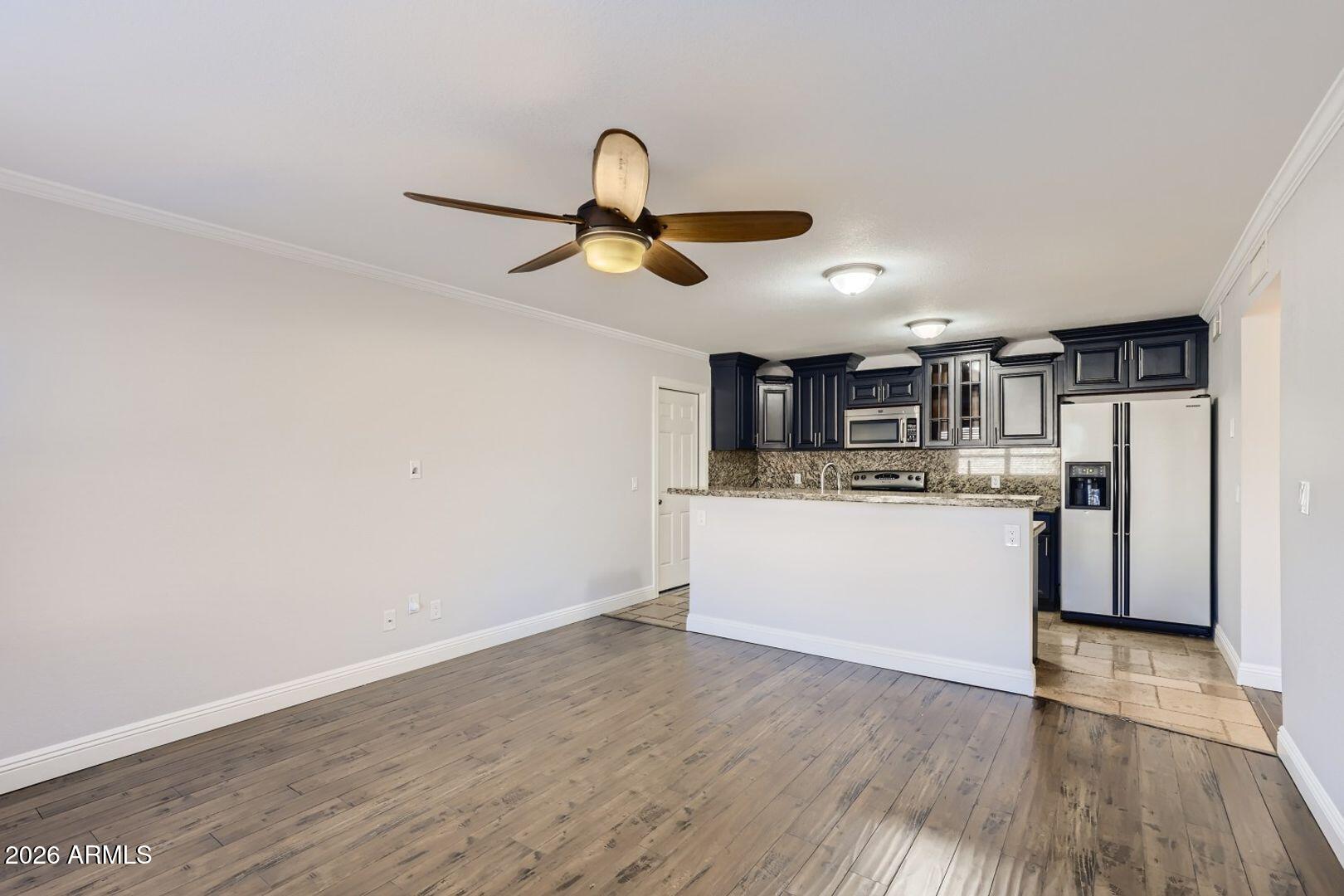 8834 W WILLOWBROOK Drive