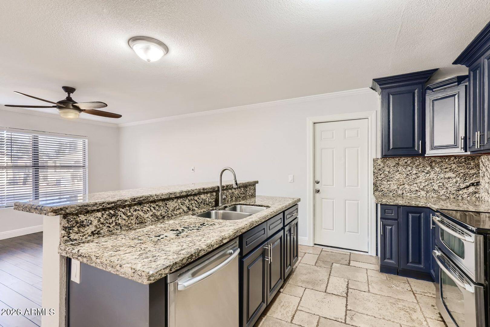 8834 W WILLOWBROOK Drive