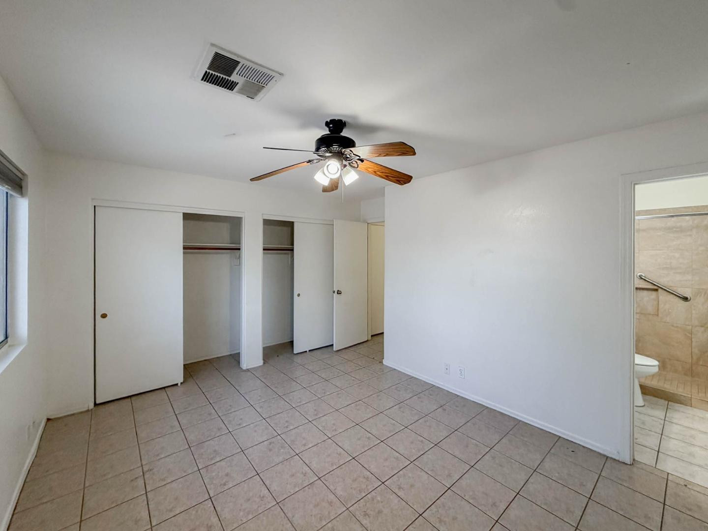 15724 W Smokey Drive