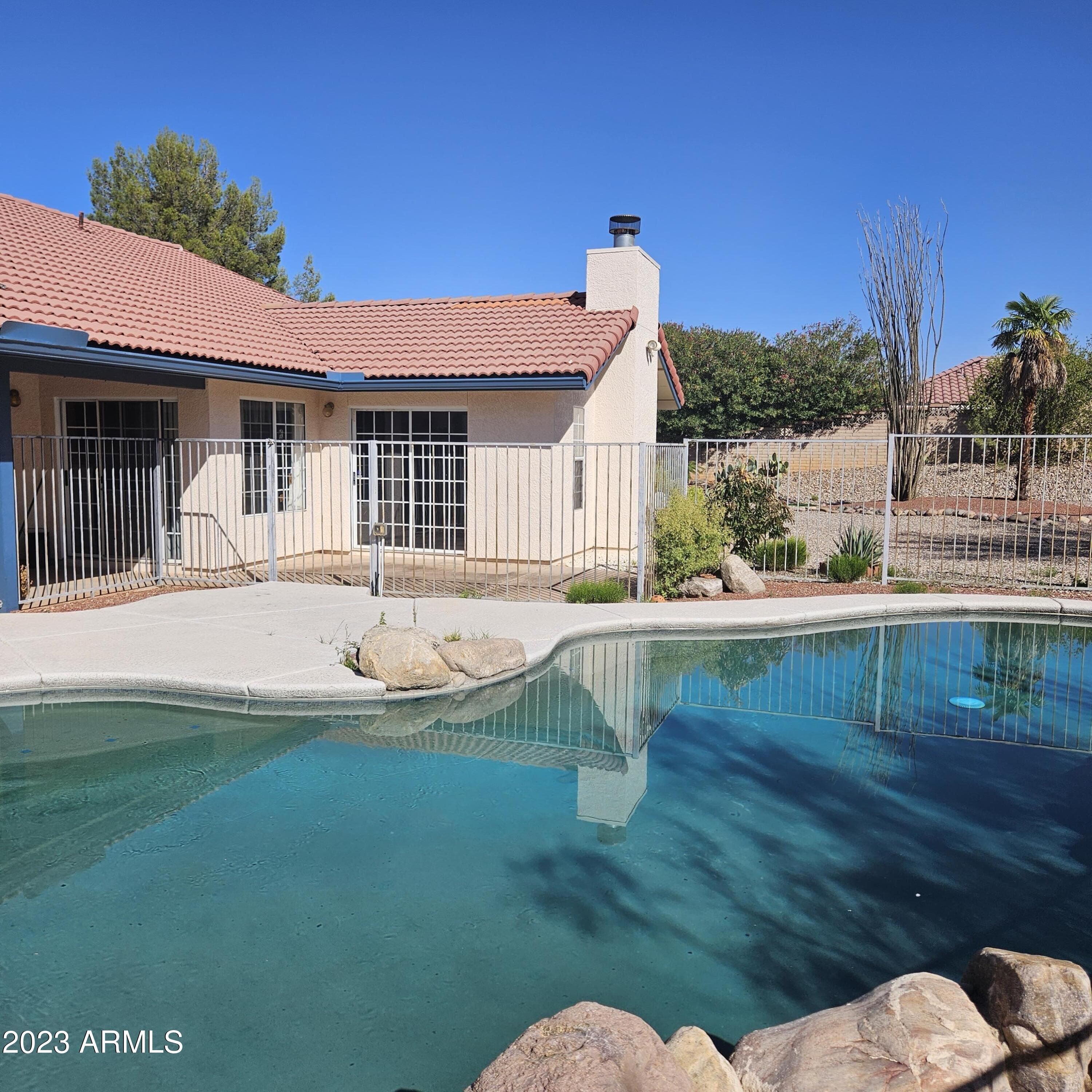 TOWN & COUNTRY ESTATES 6 - Residential