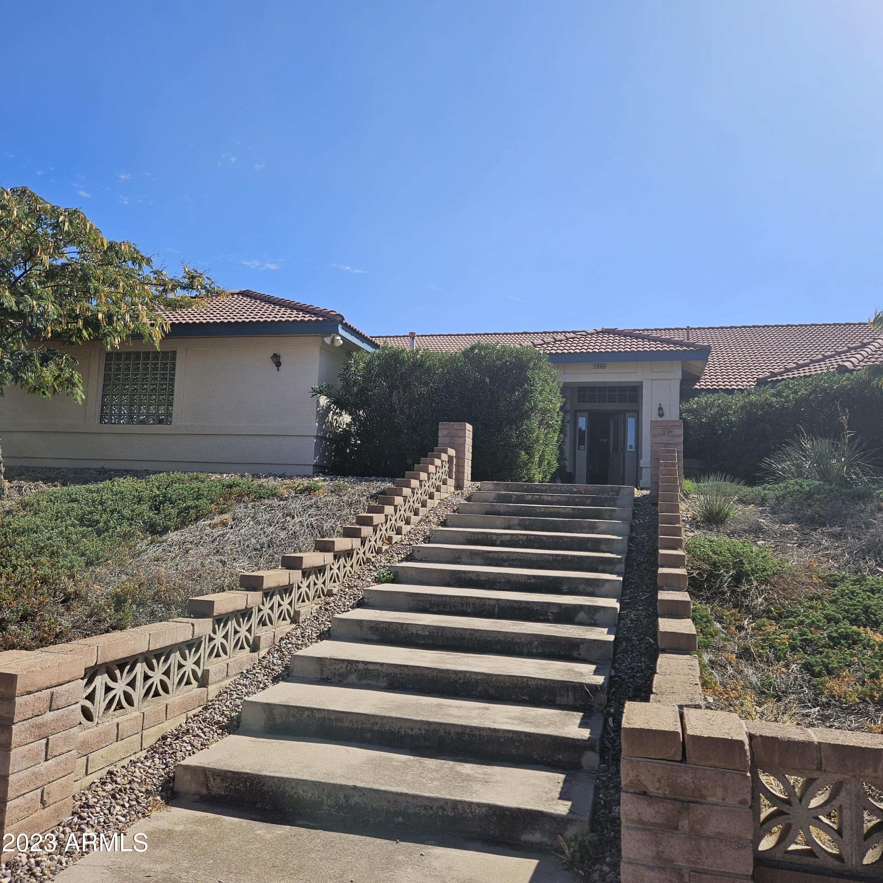 TOWN & COUNTRY ESTATES 6 - Residential