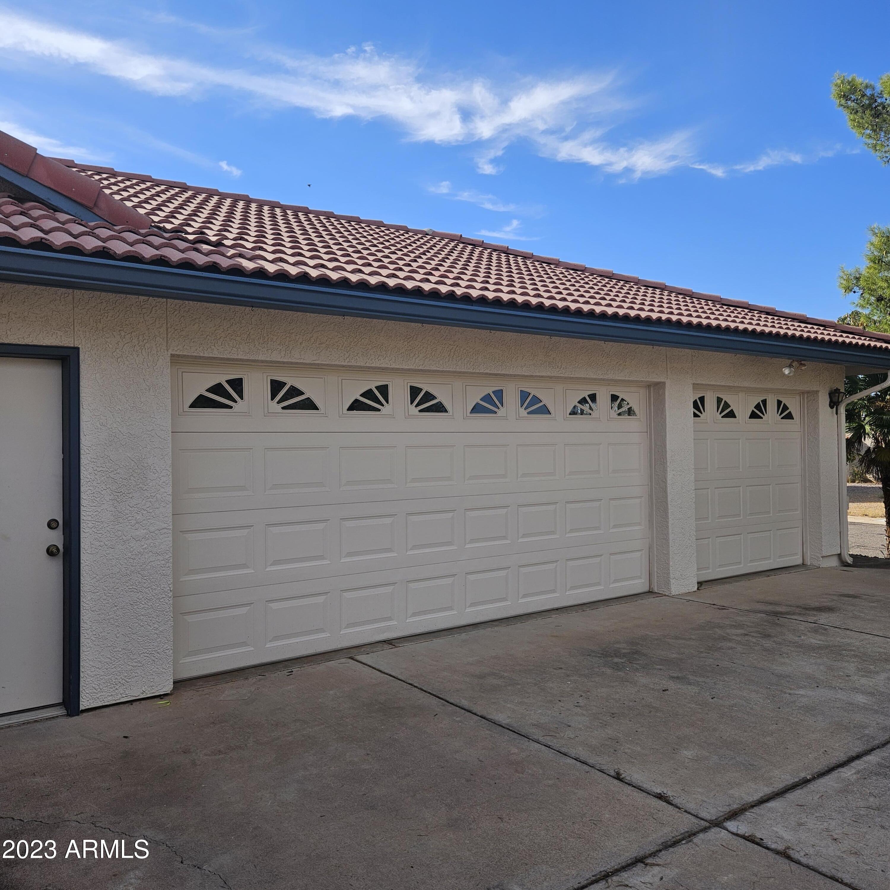 TOWN & COUNTRY ESTATES 6 - Residential
