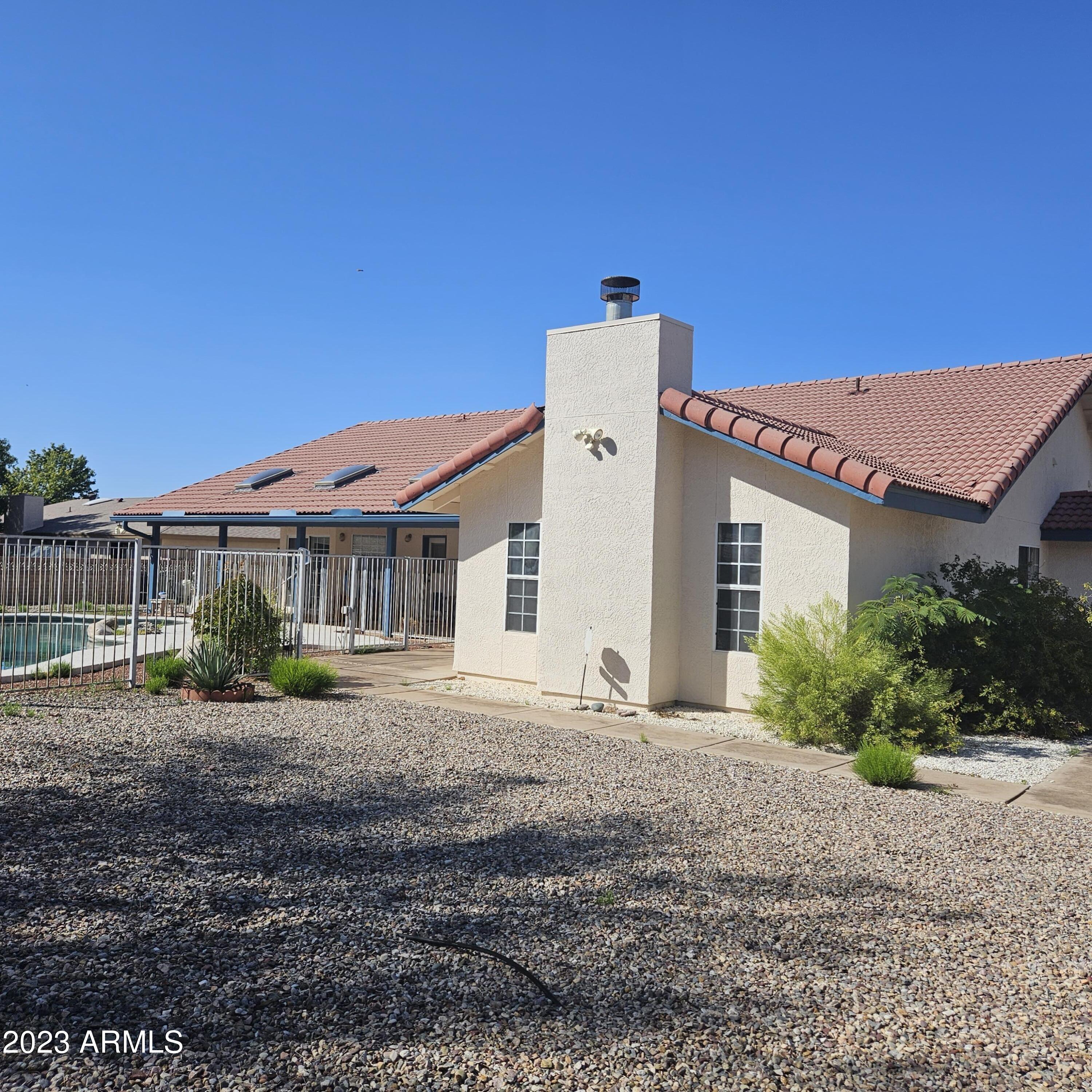 TOWN & COUNTRY ESTATES 6 - Residential