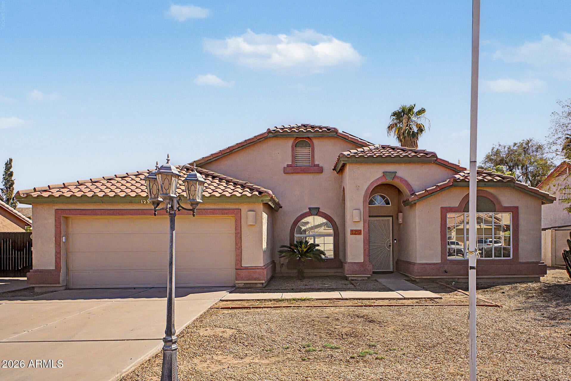 1259 E SUNSET Drive