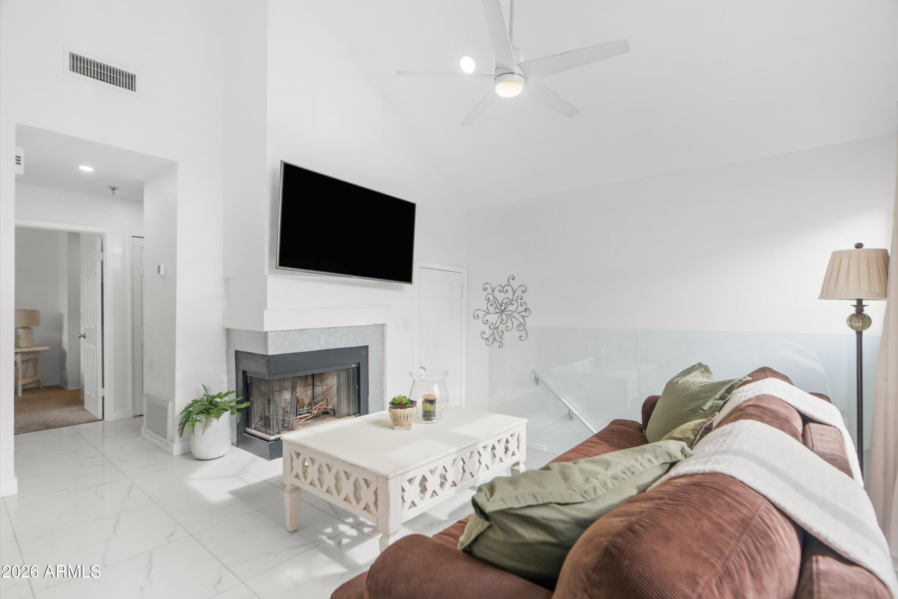 1633 E LAKESIDE Drive 45