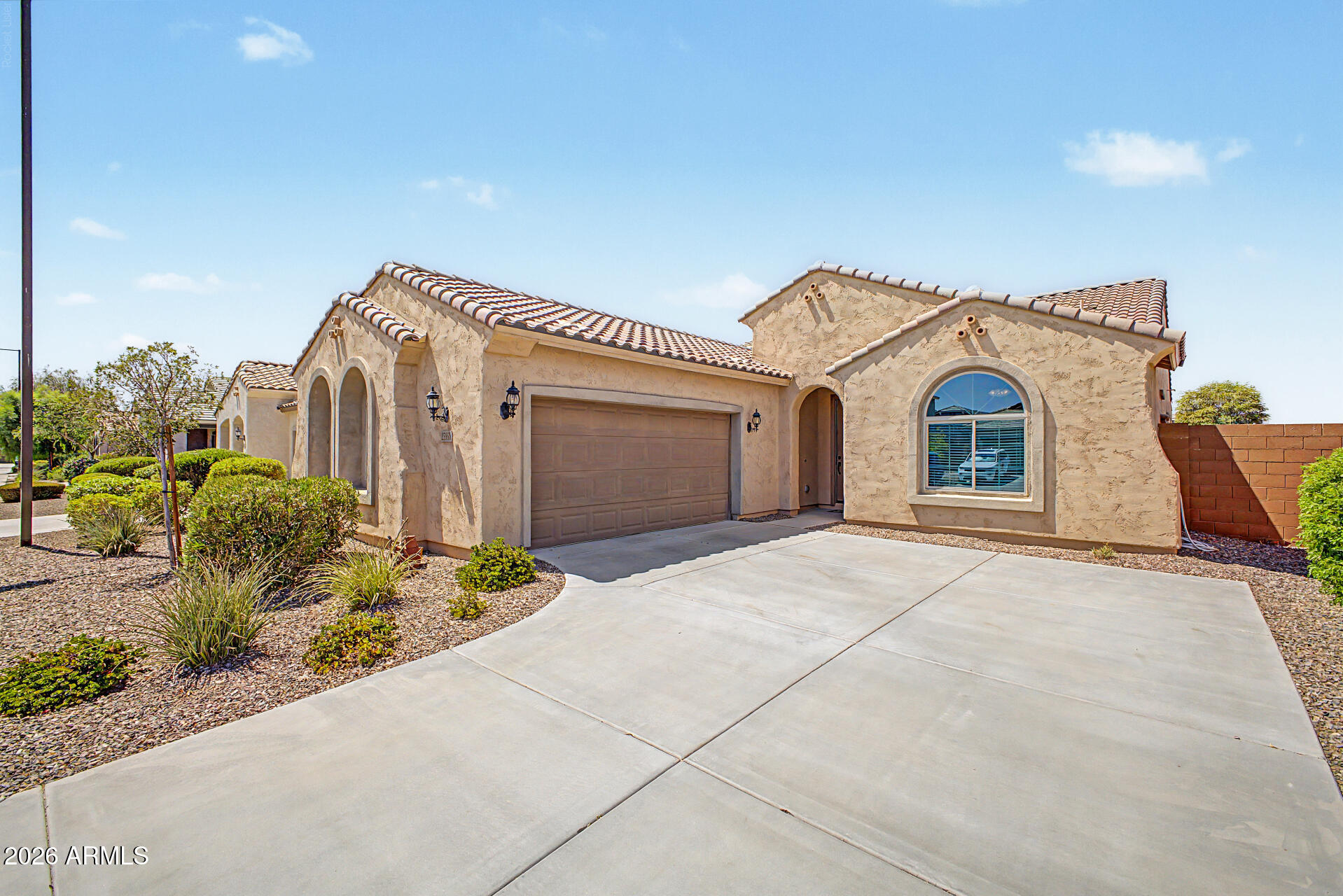 25958 W ORAIBI Drive