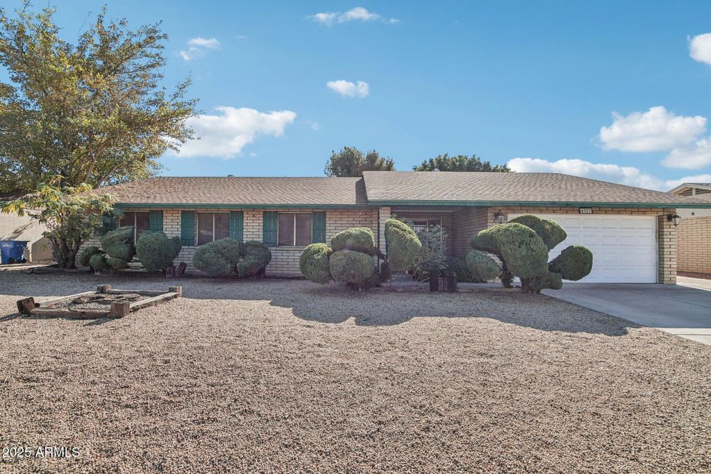 Photo of 4323 W Bloomfield Road, Glendale, AZ 85304 (MLS # 6959307)