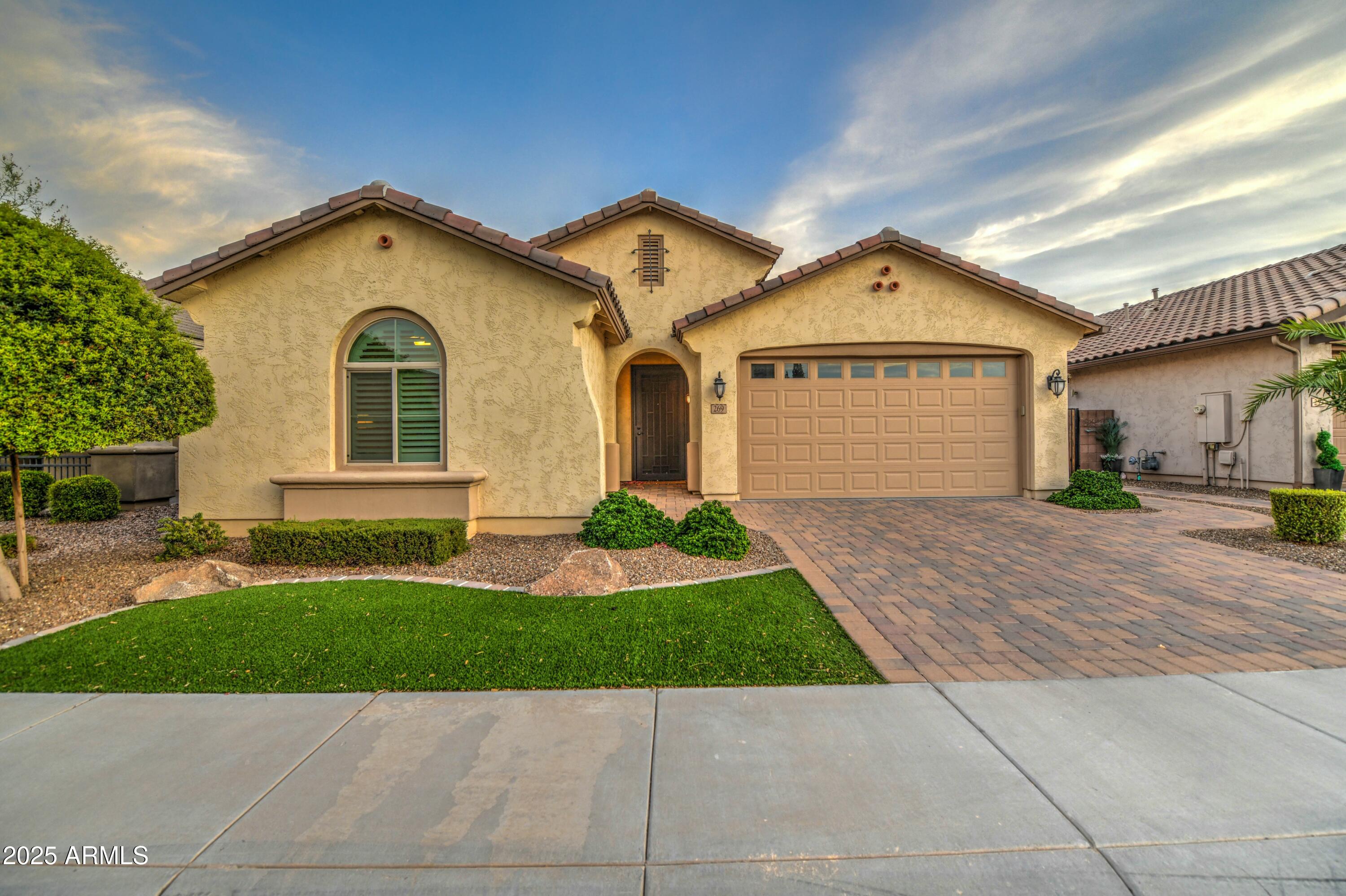 269 E HORSESHOE Drive