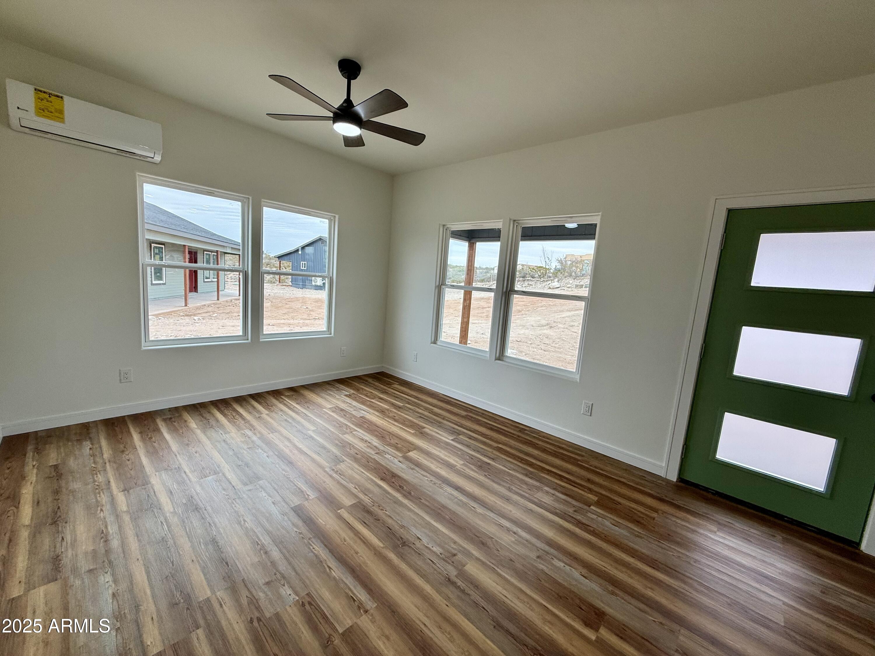 1383 N Saddleback Circle