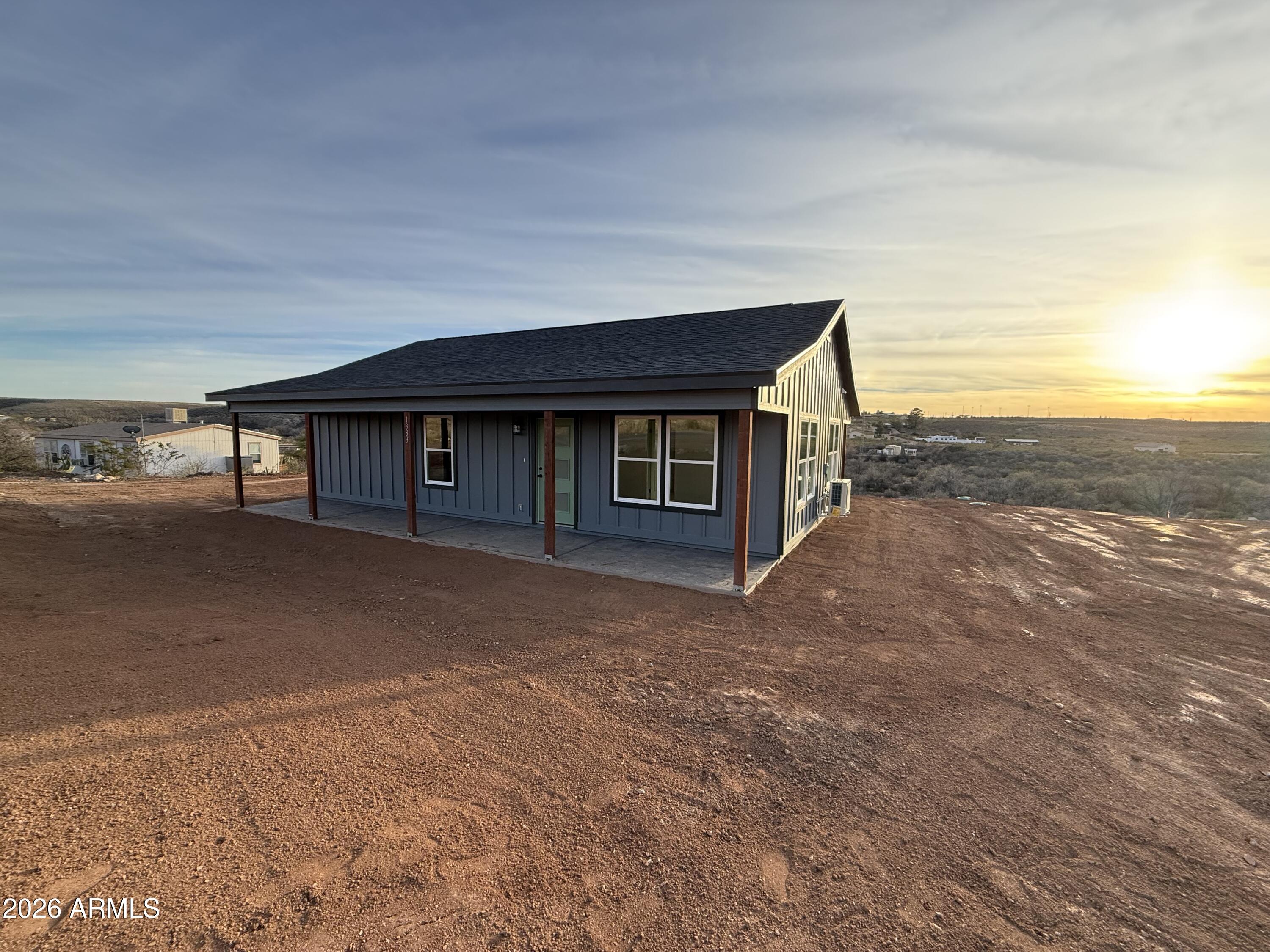 1383 N Saddleback Circle