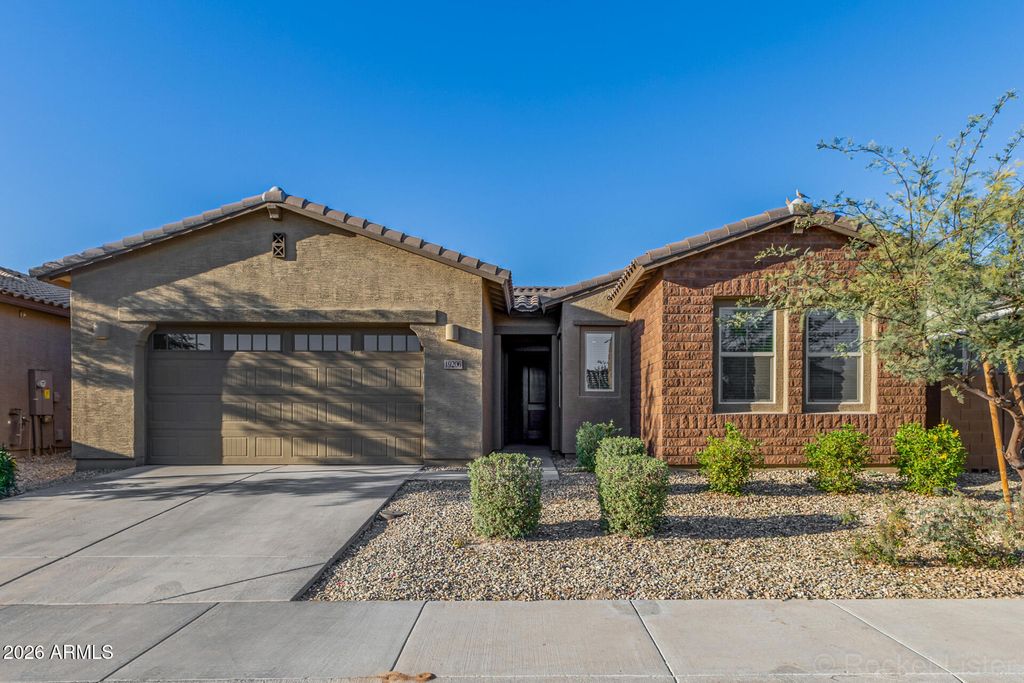 Photo of 19206 W Wolf Street, Litchfield Park, AZ 85340 (MLS # 6995877)