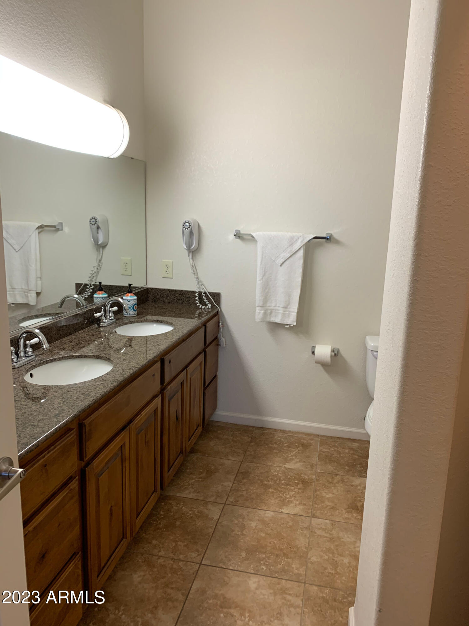 CASA ANTIGUA CONDOMINIUMS - Residential Lease