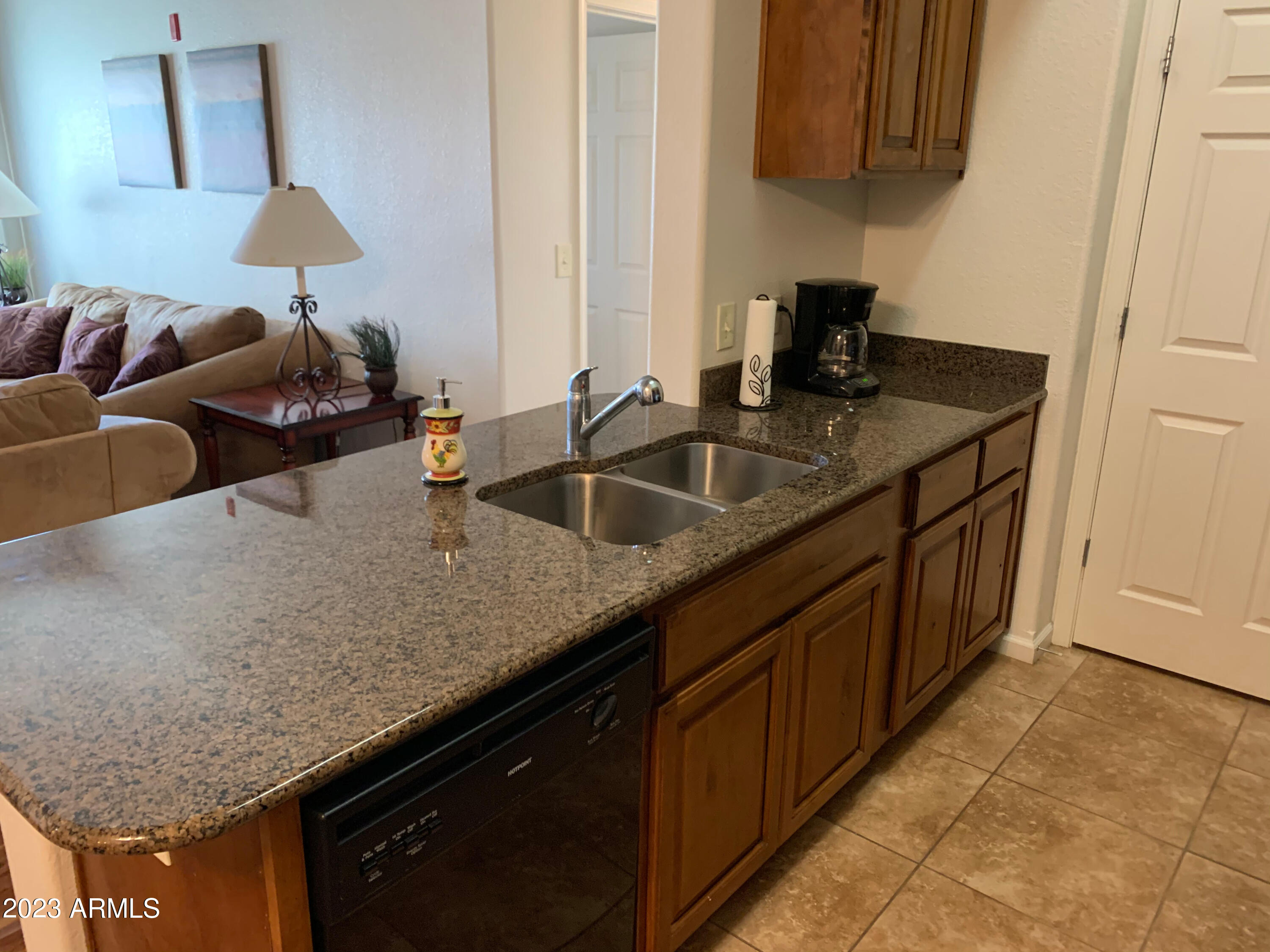 CASA ANTIGUA CONDOMINIUMS - Residential Lease