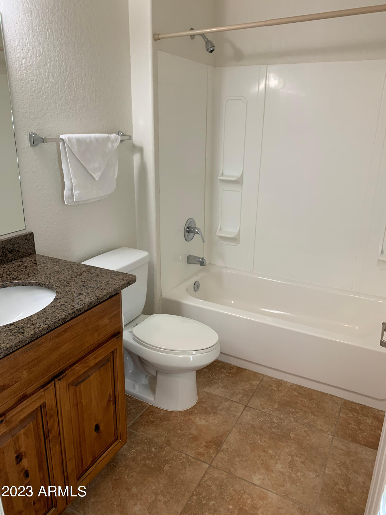 CASA ANTIGUA CONDOMINIUMS - Residential Lease
