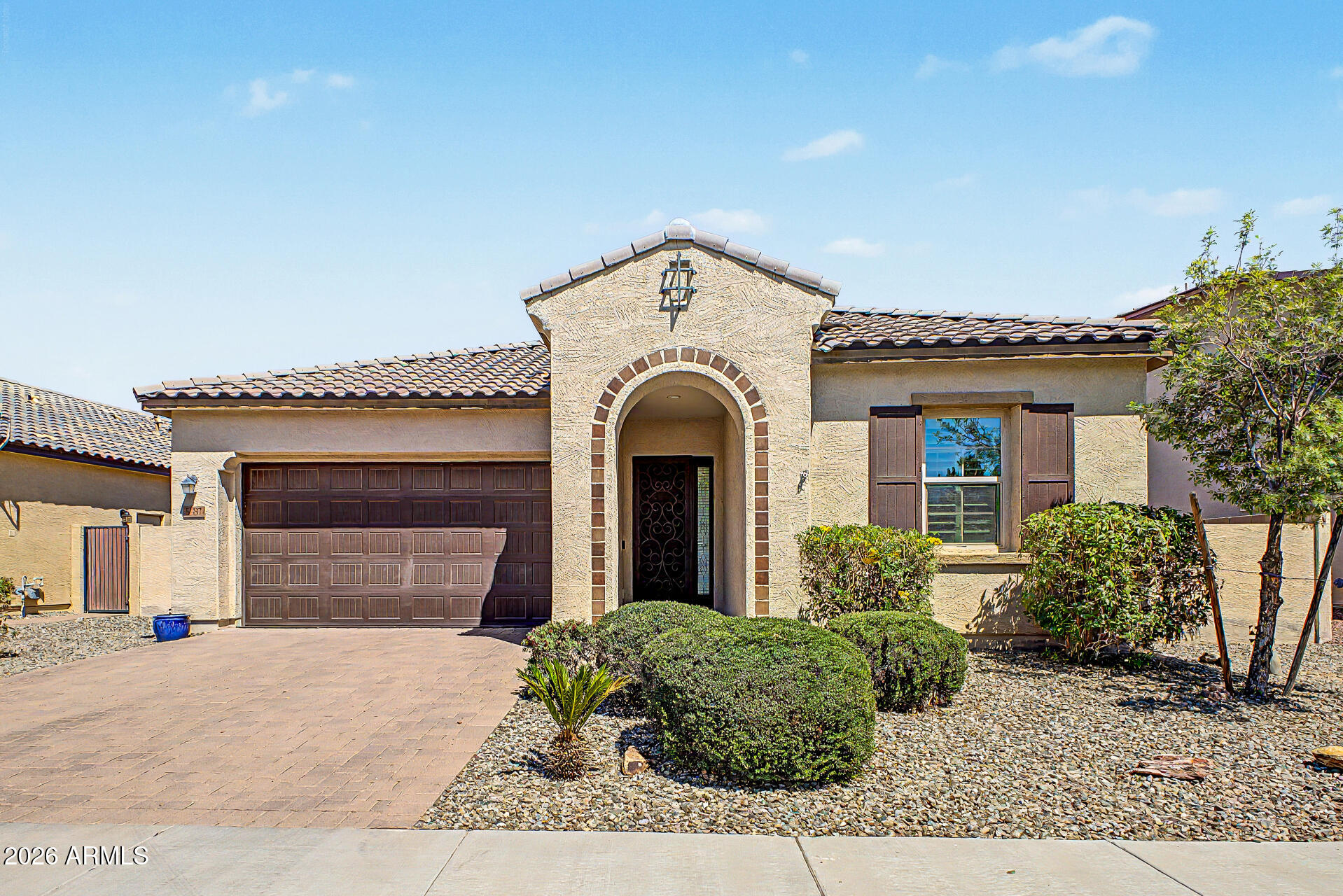 5387 S FOREST Avenue