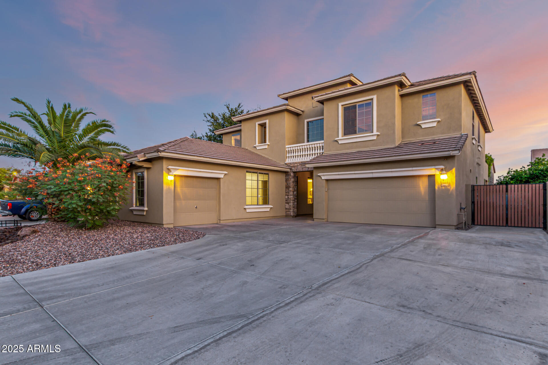 3445 E GRAND CANYON Drive