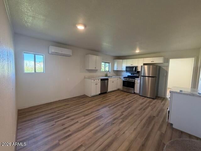 403 E NAVAJO Street