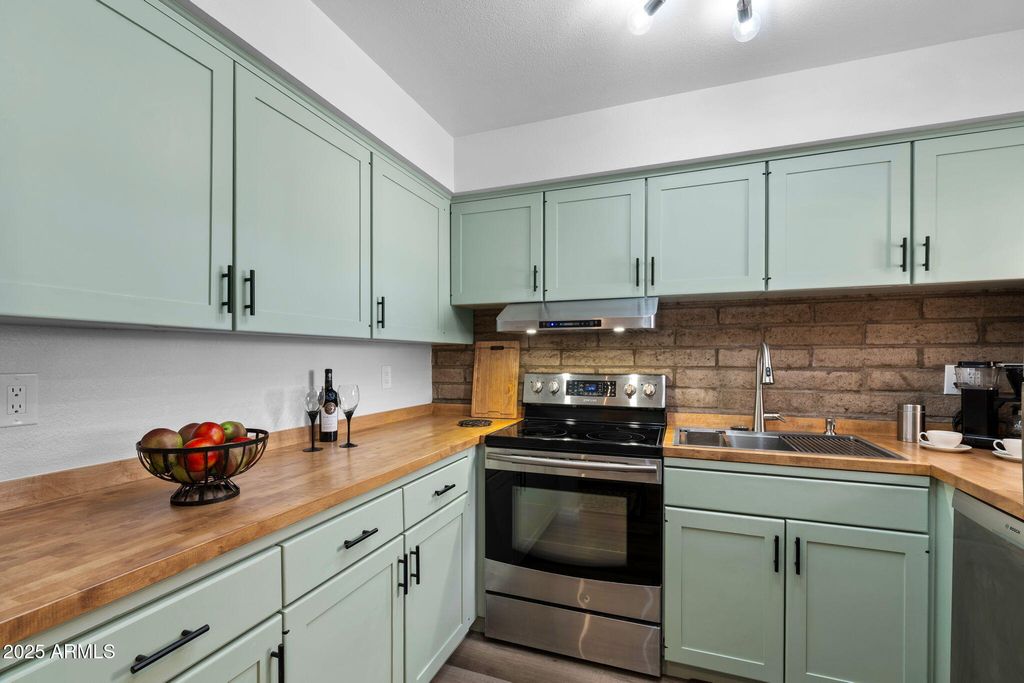 Photo of 27250 N 64th Street #8, Scottsdale, AZ 85266 (MLS # 6892932)