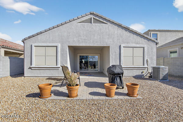 37635 W CAPRI Avenue