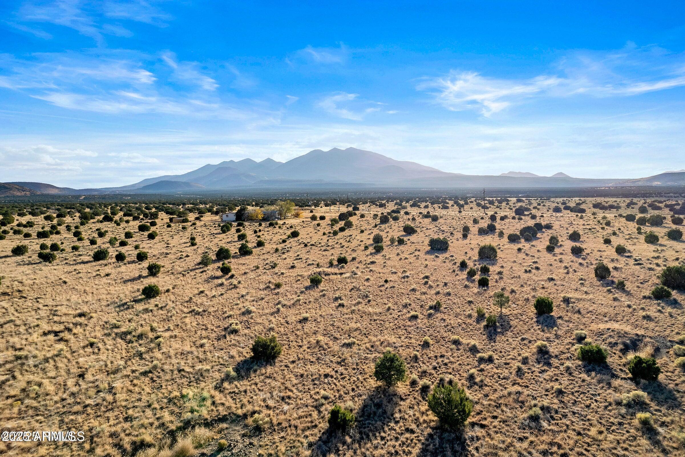 5105 E Iron Horse Trail -