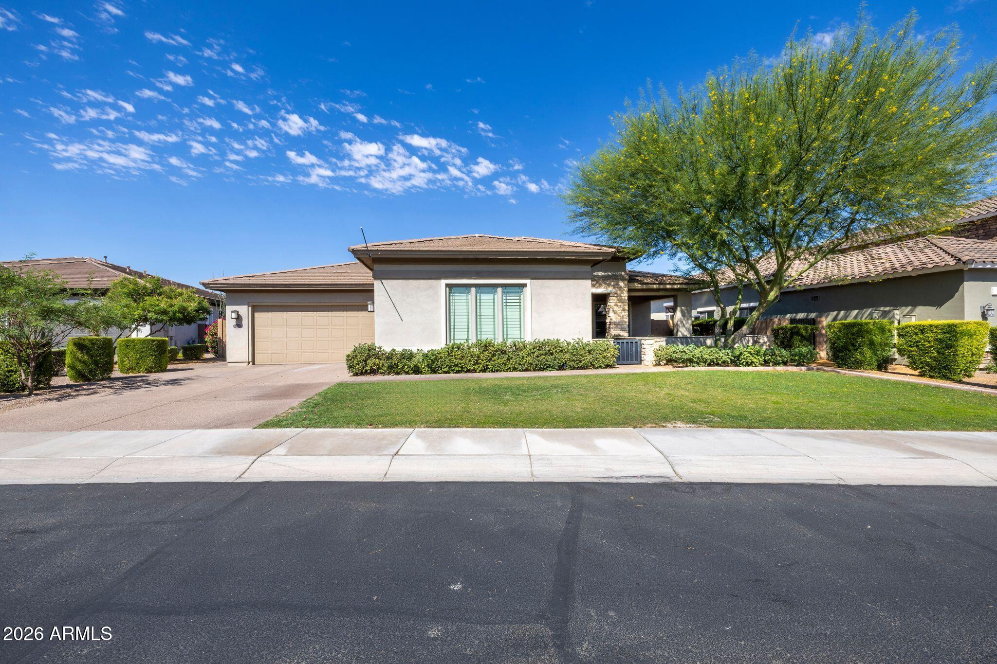 5519 E WINDSTONE Trail