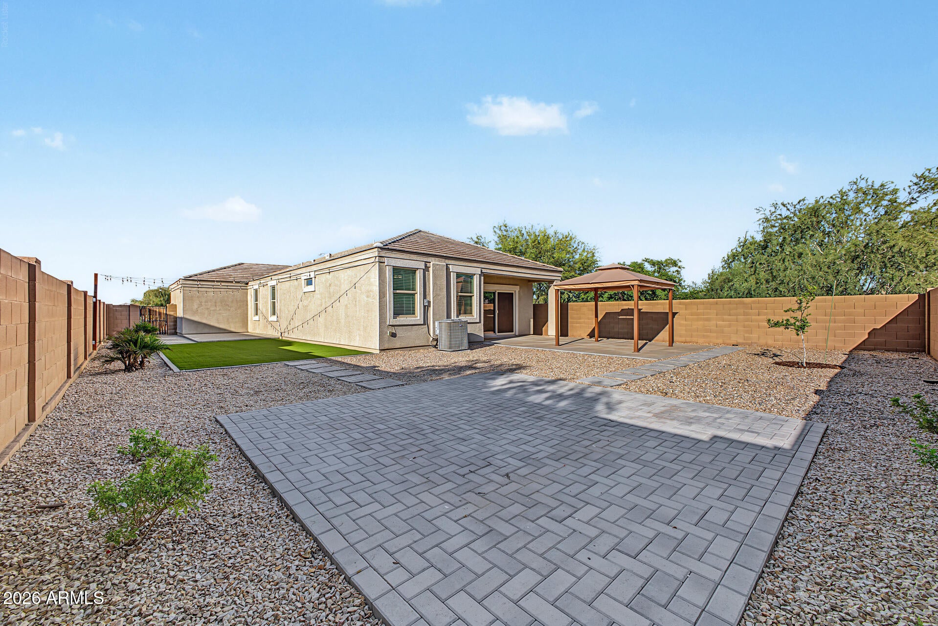 1141 E VIOLA Court
