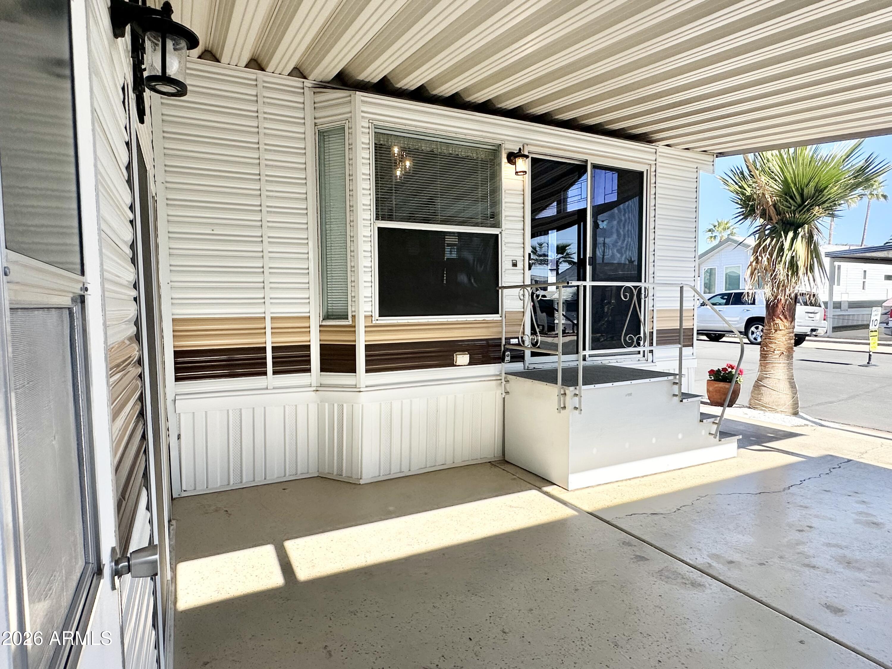 916 S MINESHAFT Drive